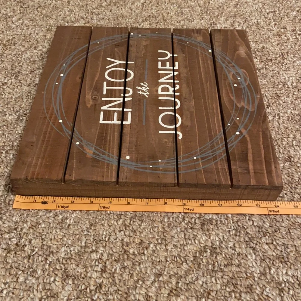 NWT “Enjoy the Journey” Wall Hang